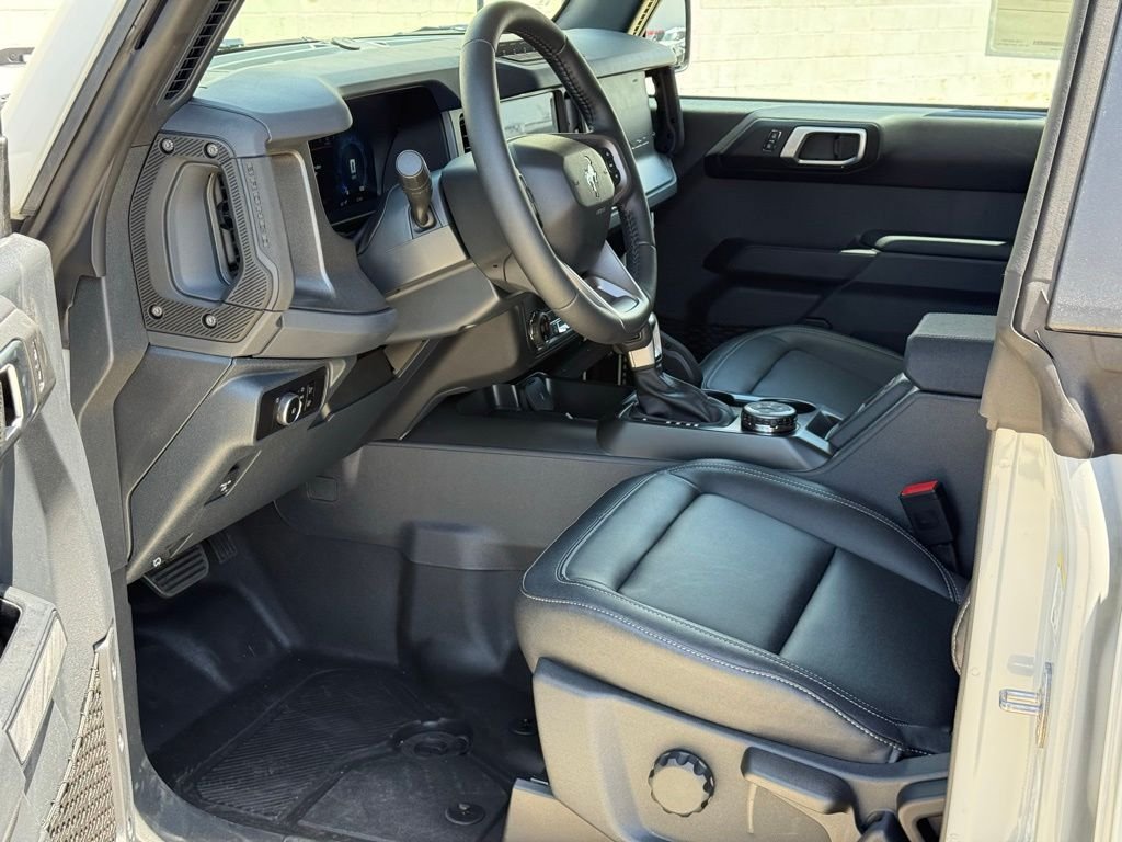 New 2026 Ford Bronco Badlands w/ Sasquatch Package AWD/4WD image 5