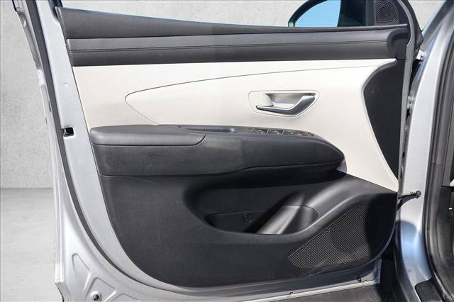 Used 2025 Hyundai Tucson SEL AWD/4WD image 12