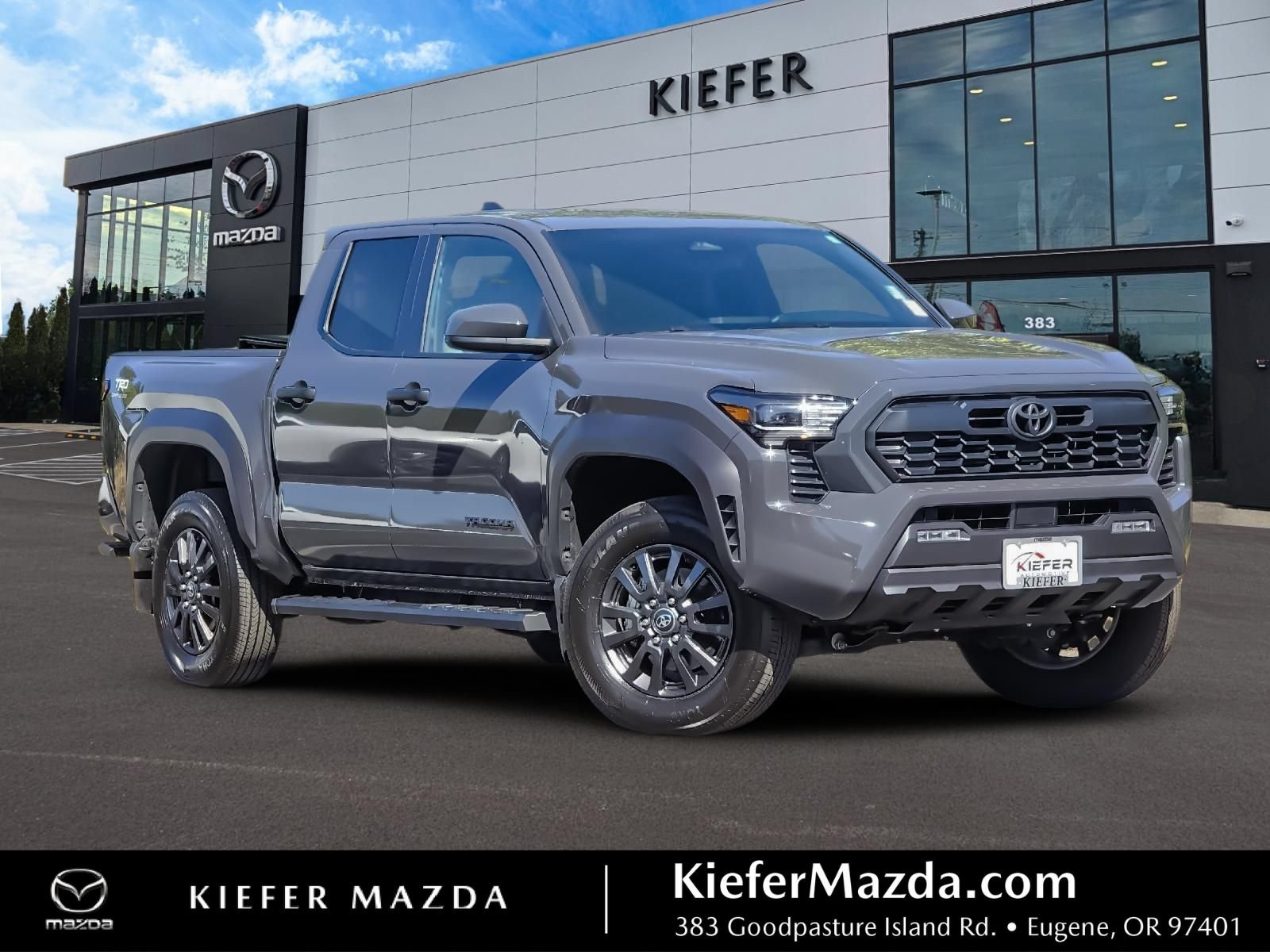 Used 2025 Toyota Tacoma TRD Off-Road AWD/4WD image 1