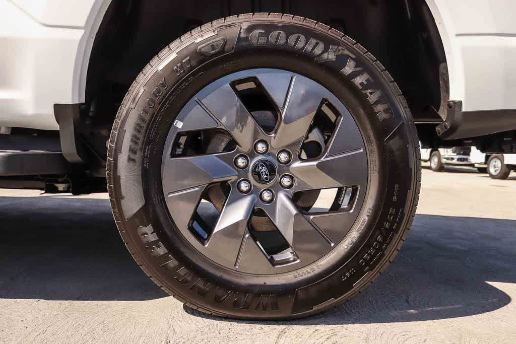 Used 2025 Ford F150 Lightning Flash AWD/4WD image 10