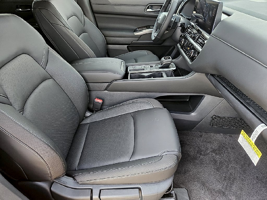 New 2026 Nissan Pathfinder SL w/ Cargo Package FWD image 14