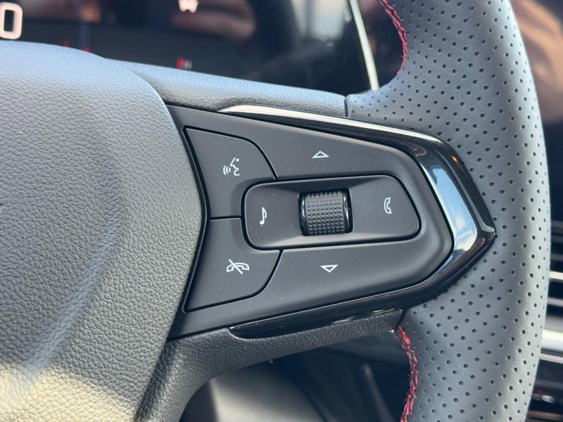 New 2026 Chevrolet Trax RS w/ Sunroof Package image 12