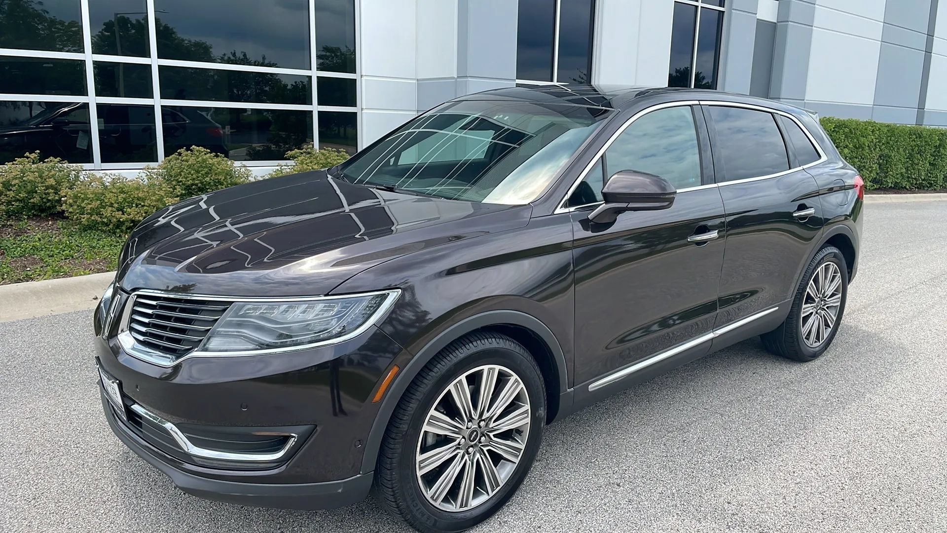Used 2016 Lincoln MKX Black Label w/ Technology Package AWD/4WD image 2