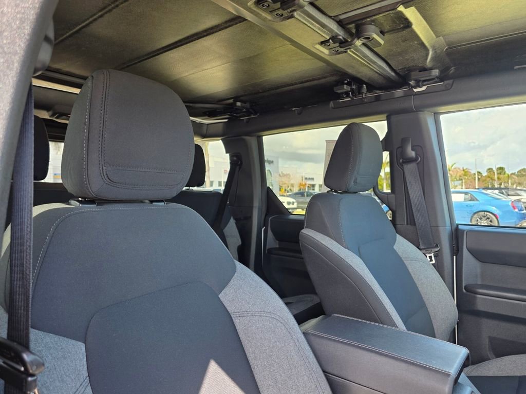 Used 2025 Ford Bronco Big Bend image 11