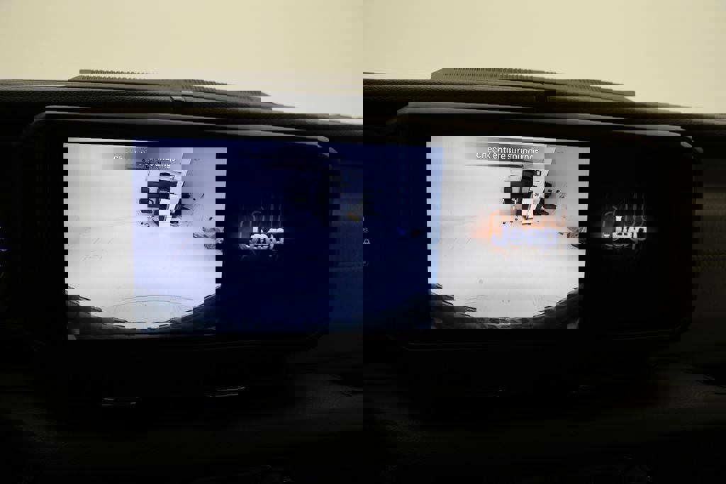 Used 2024 Jeep Wrangler Unlimited image 24