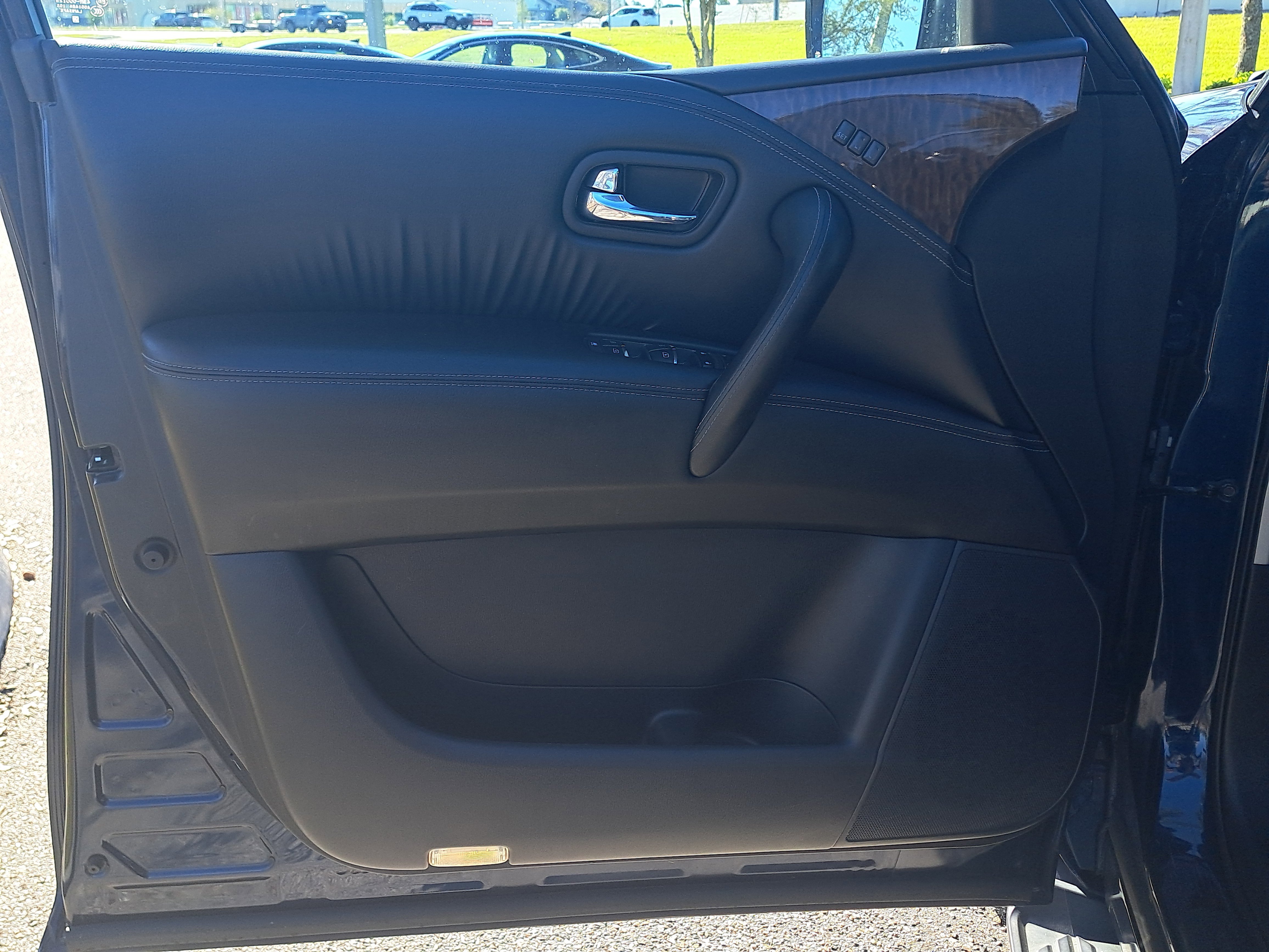 Used 2018 Nissan Armada SL w/ Moonroof Package RWD image 15