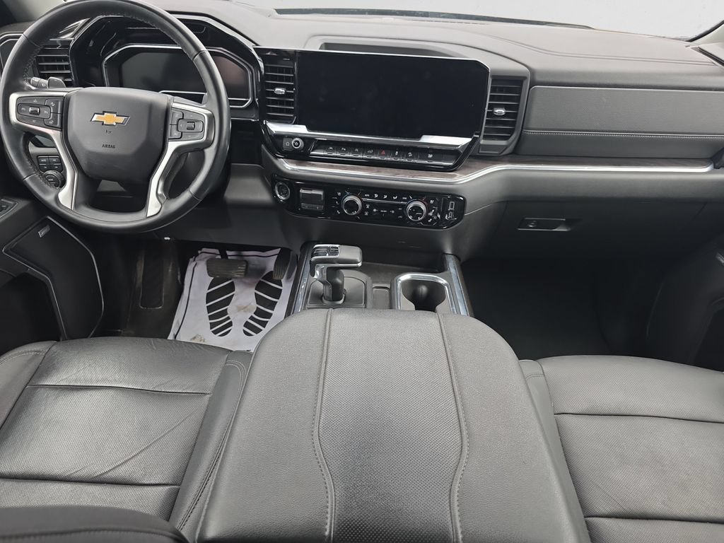 Used 2024 Chevrolet Silverado 1500 LTZ w/ Z71 Off-Road Package AWD/4WD image 11