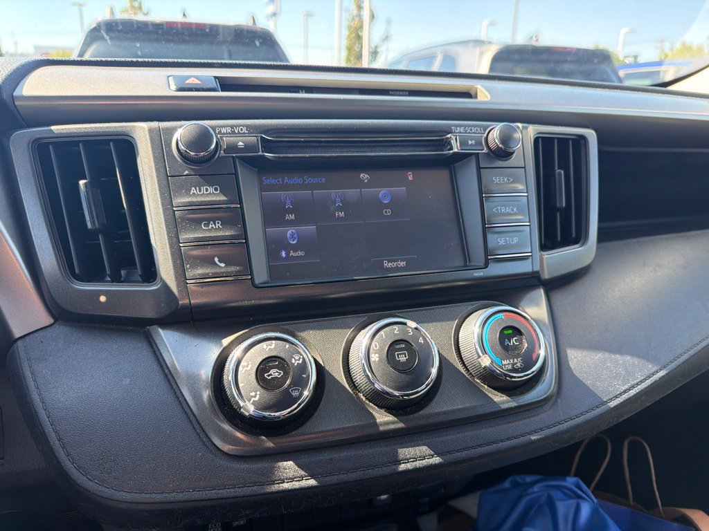 Used 2014 Toyota RAV4 LE FWD image 3