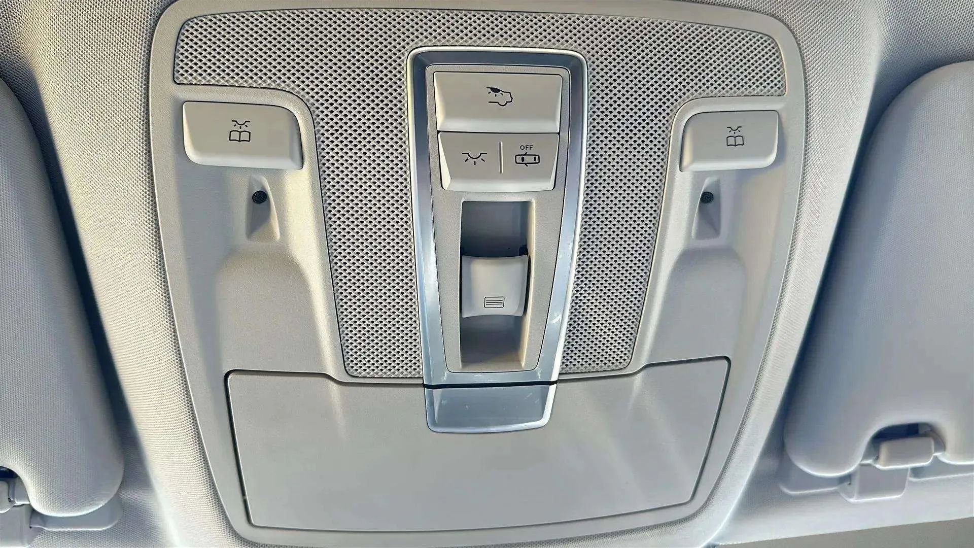 Used 2017 Mercedes-Benz GLS 450 4MATIC image 52