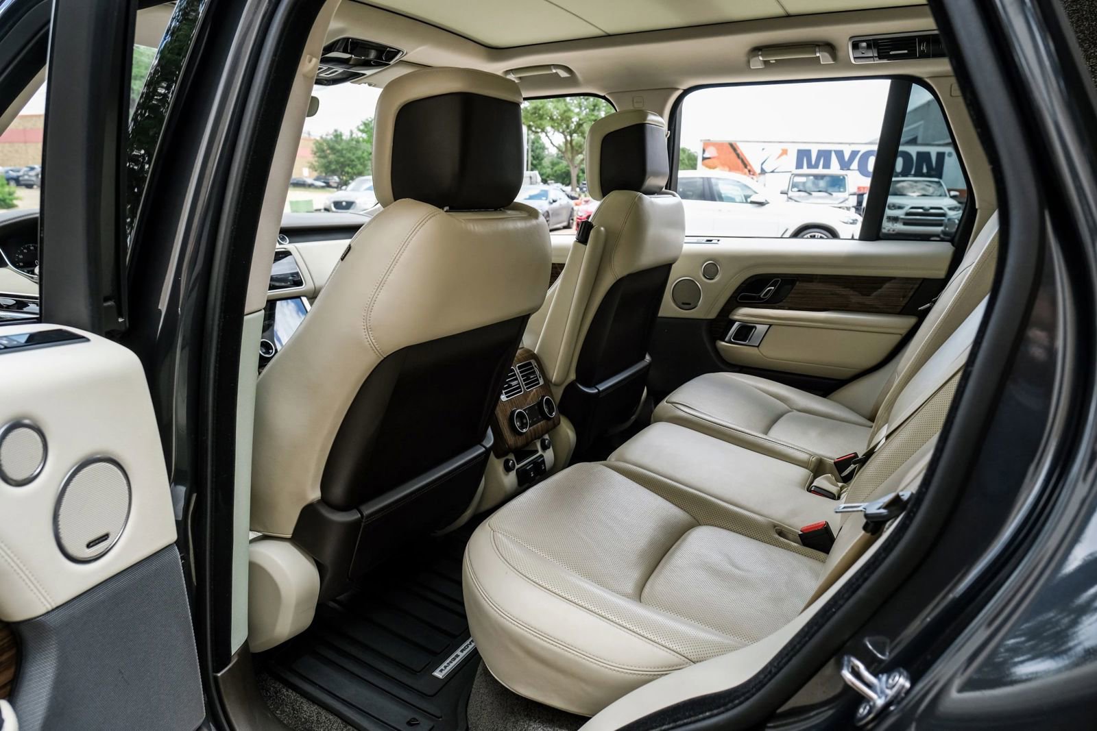 Used 2019 Land Rover Range Rover Supercharged AWD/4WD image 36