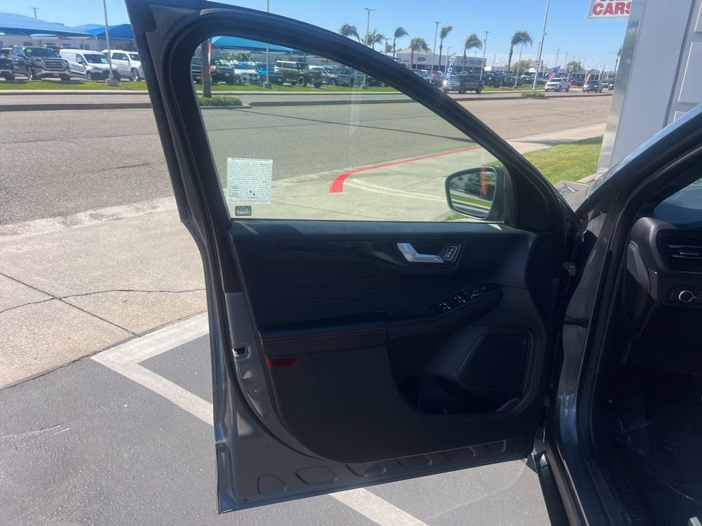 Used 2024 Ford Escape ST-Line image 24