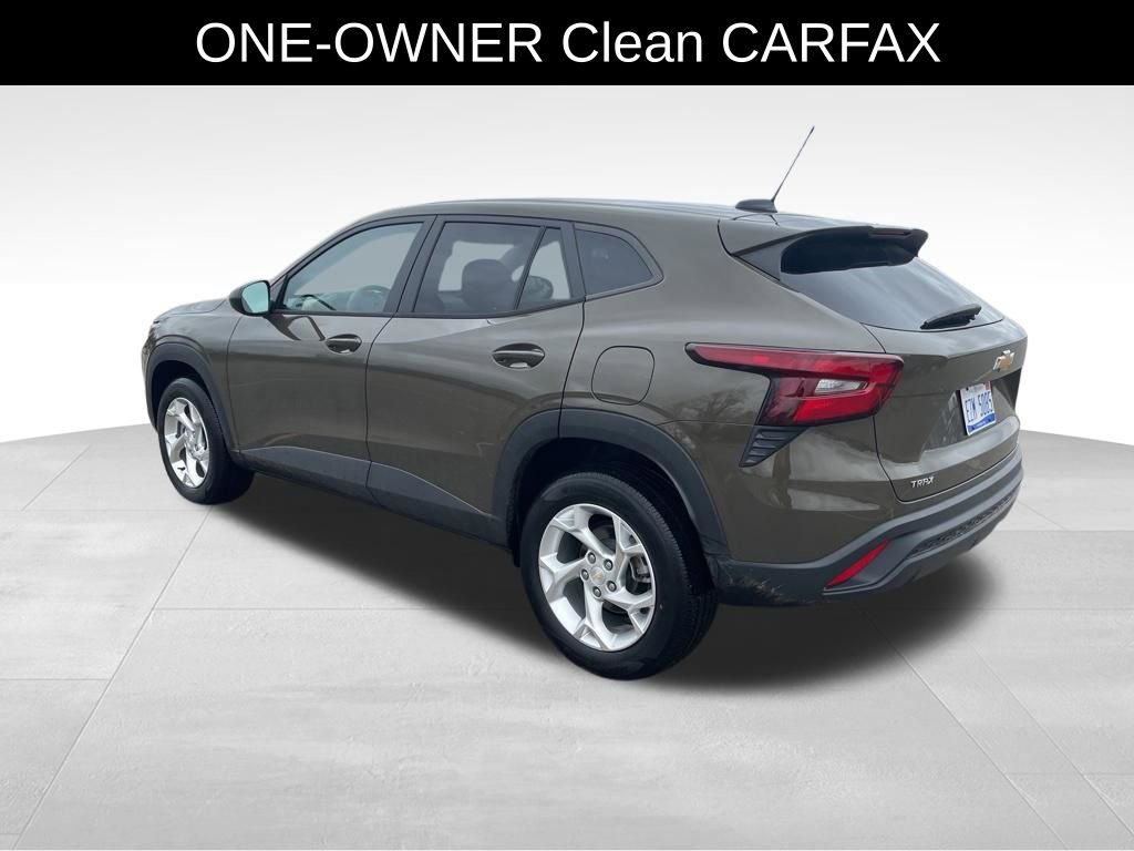 Used 2024 Chevrolet Trax LS w/ LS Convenience Package image 6