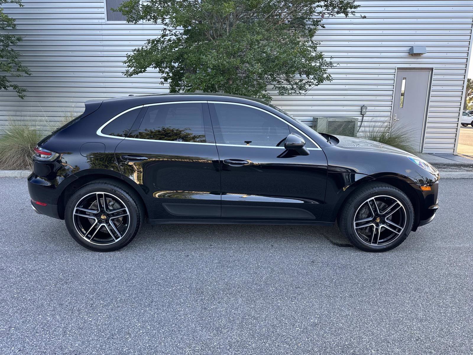 Used 2020 Porsche Macan S AWD/4WD image 5