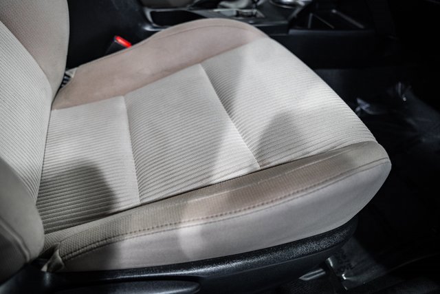 Used 2015 Toyota RAV4 XLE image 31