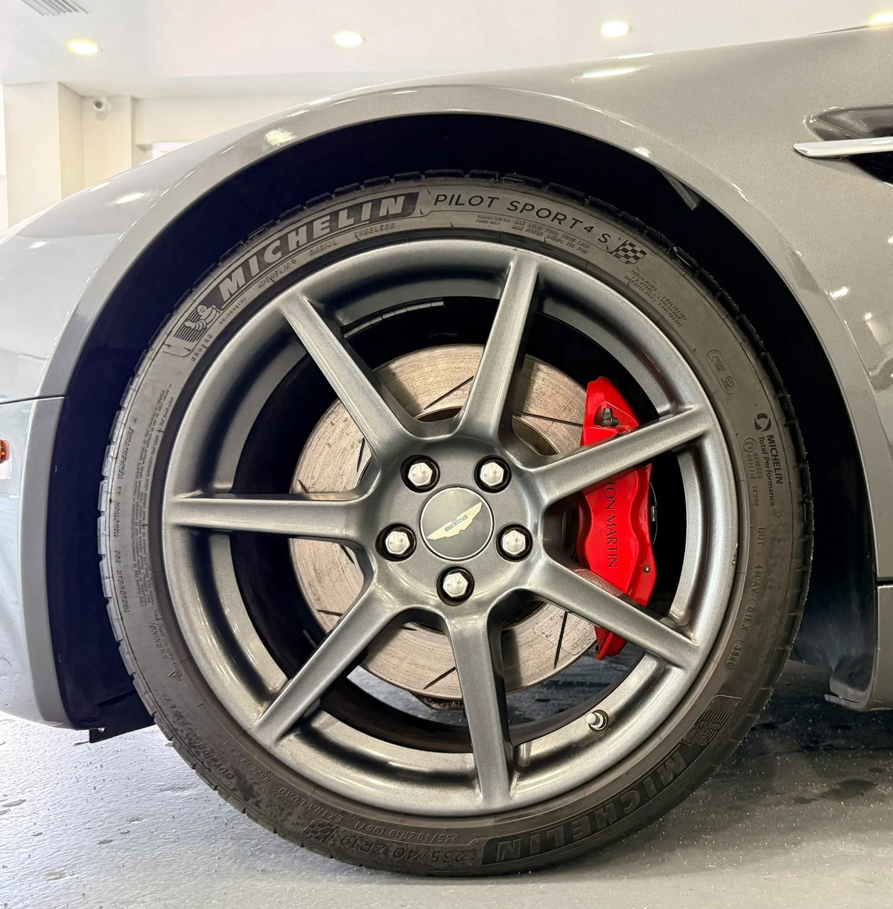 Used 2007 Aston Martin V8 Vantage Coupe image 28