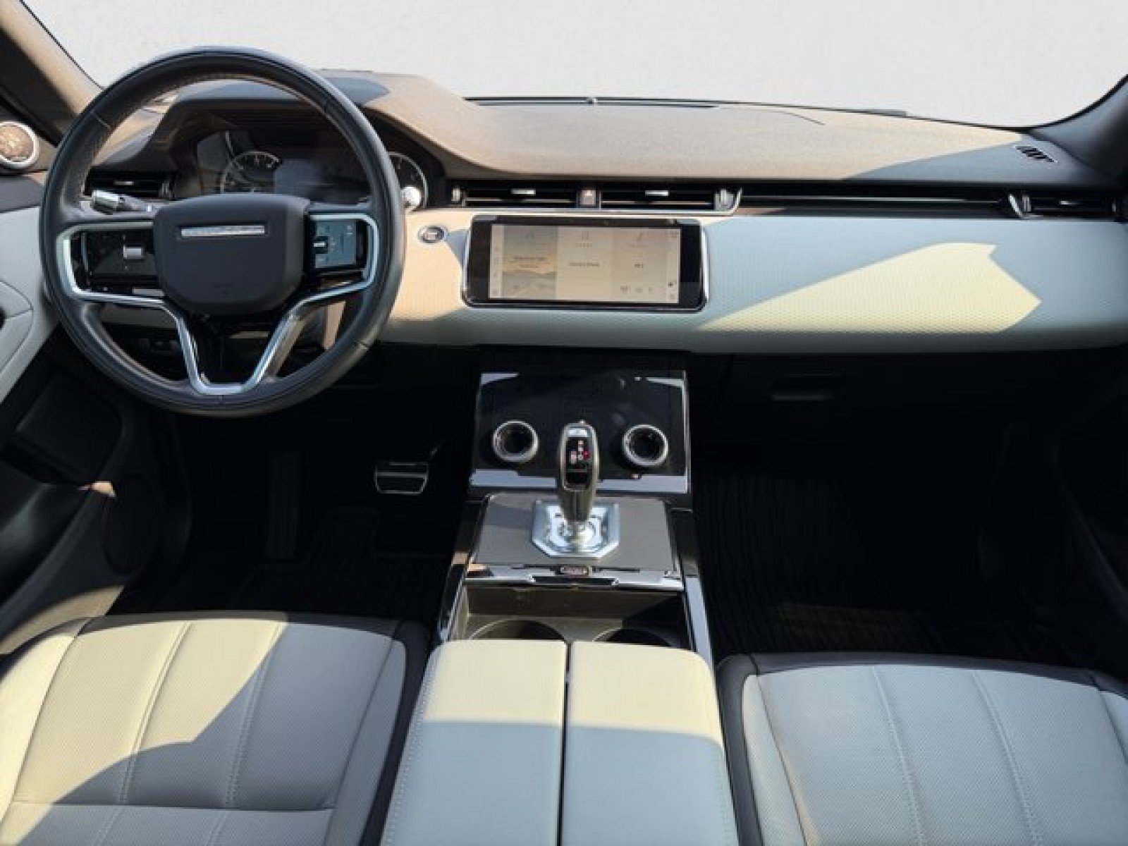 Used 2022 Land Rover Range Rover Evoque R-Dynamic S AWD/4WD image 13