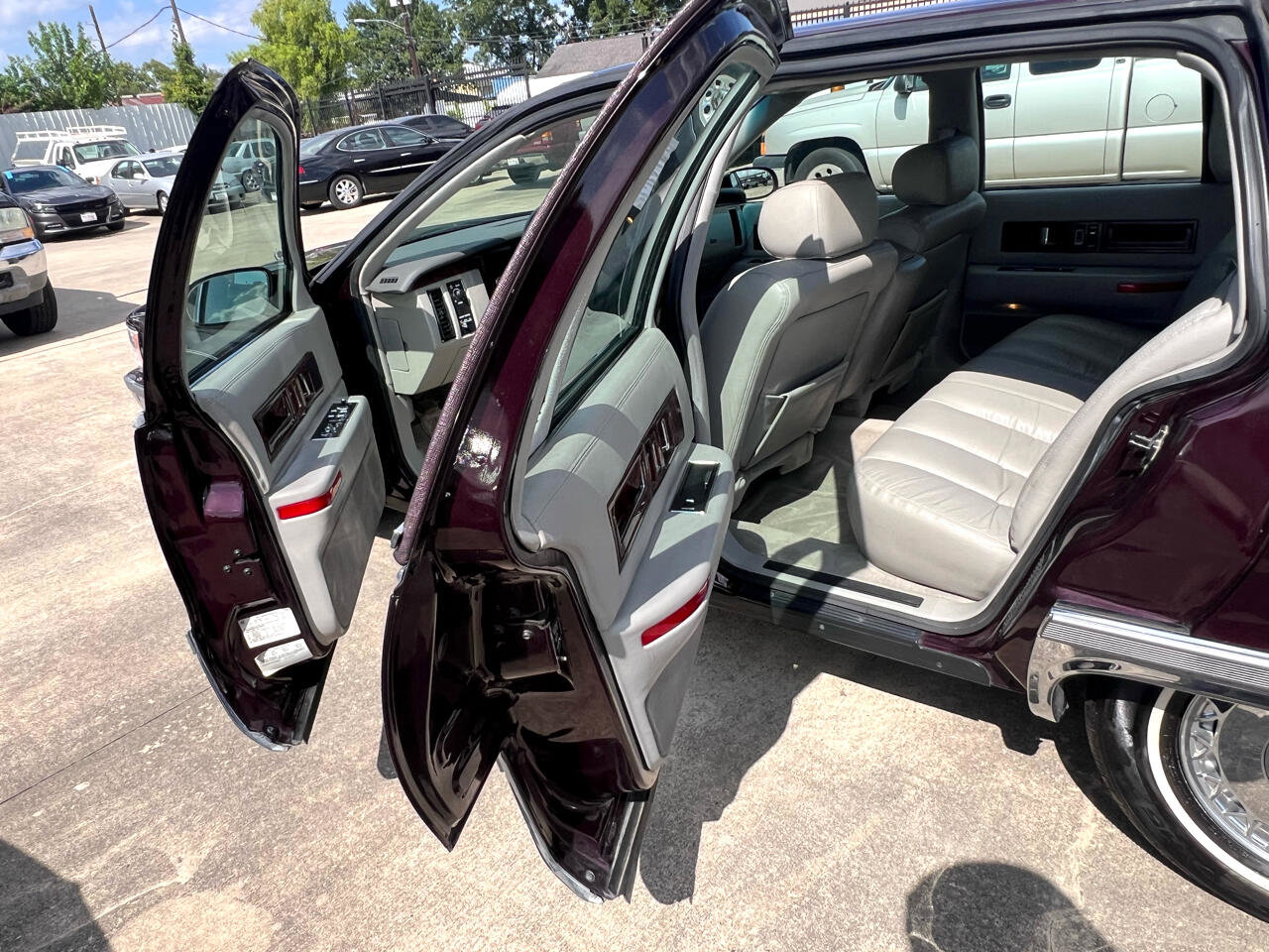 Used 1996 Cadillac Fleetwood Brougham image 75