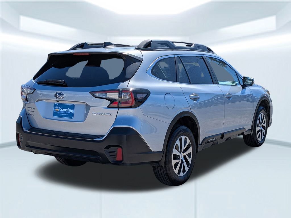 Used 2020 Subaru Outback Premium image 6