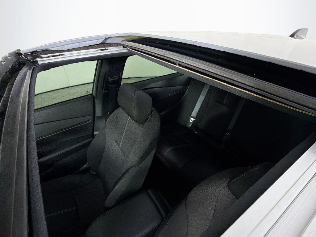Used 2025 Honda Accord Sport image 16