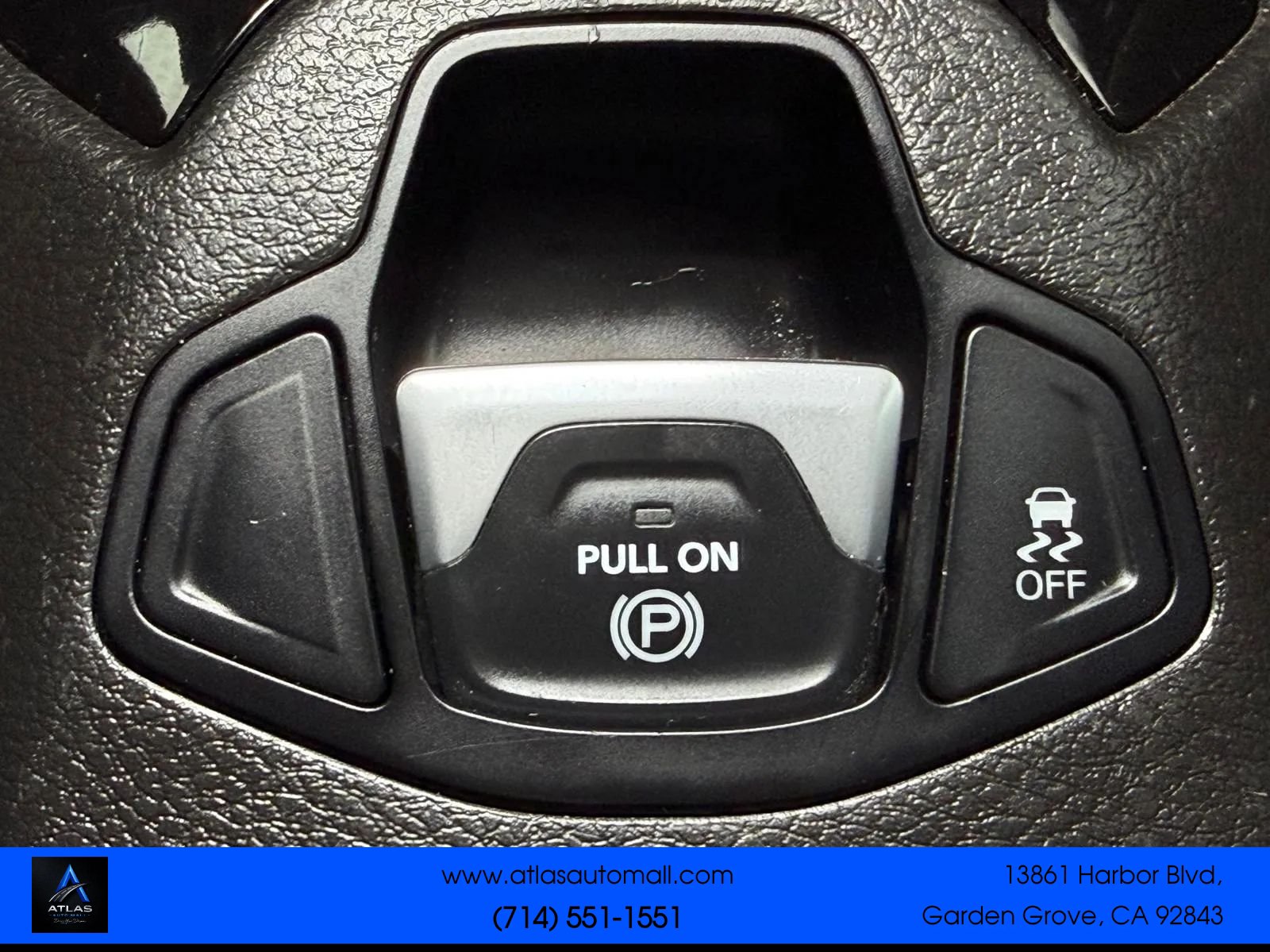 Used 2017 Jeep Renegade Altitude FWD image 20