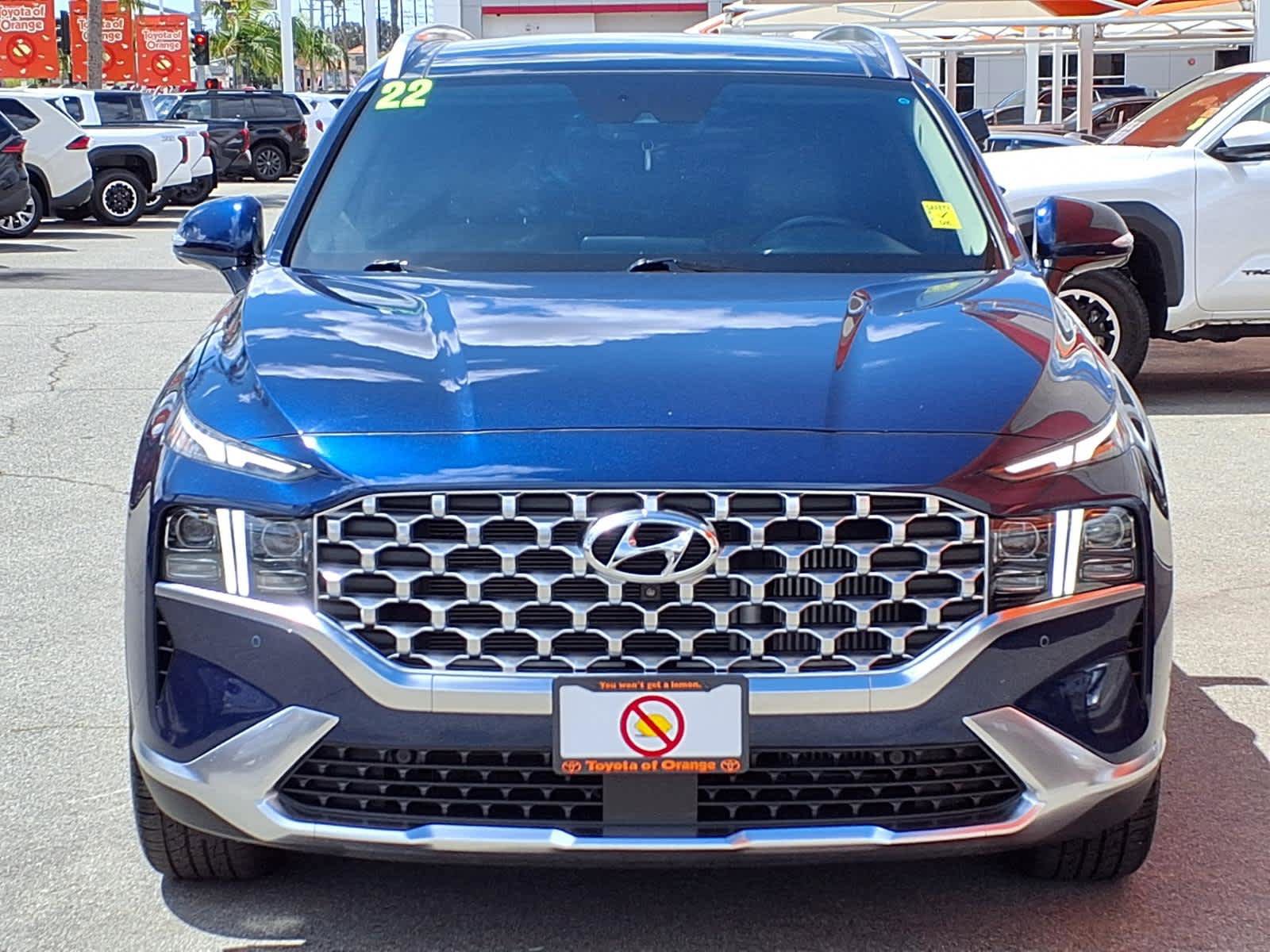 Used 2022 Hyundai Santa Fe Limited w/ Cargo Package FWD image 2