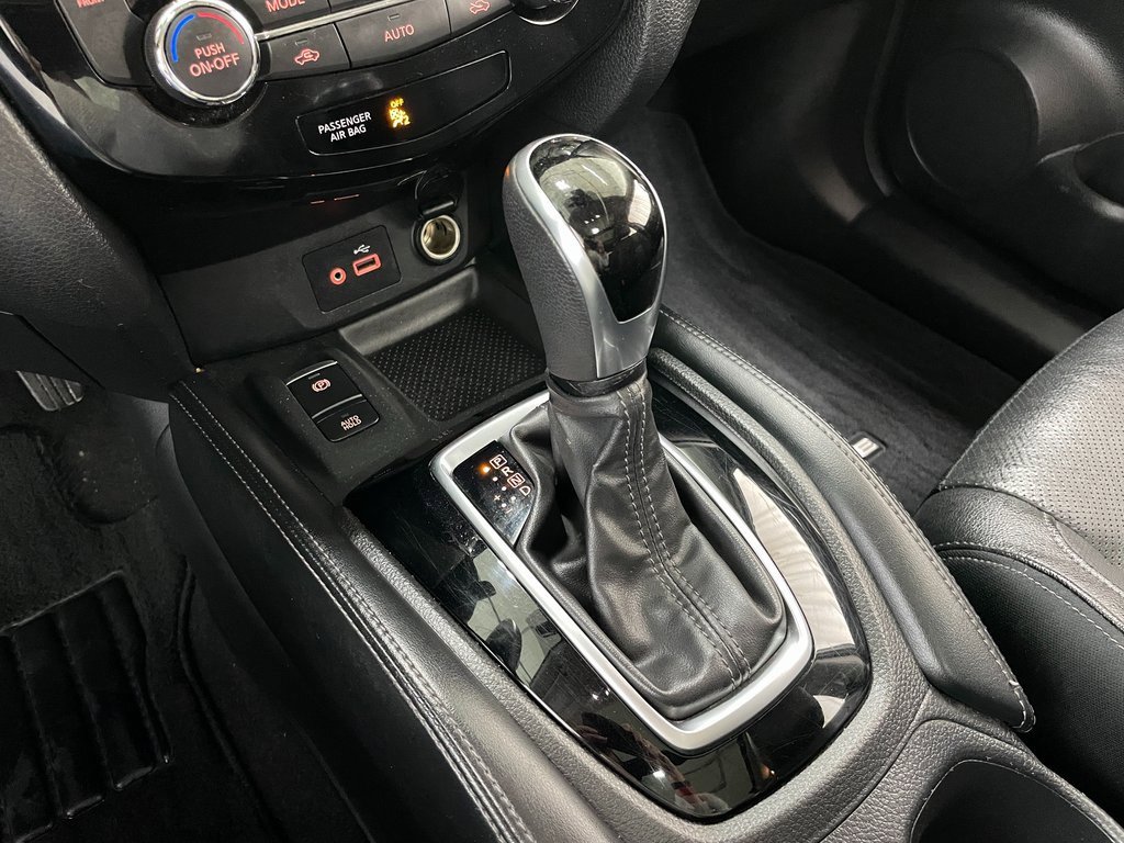 Used 2020 Nissan Rogue SL w/ Premium Package image 31