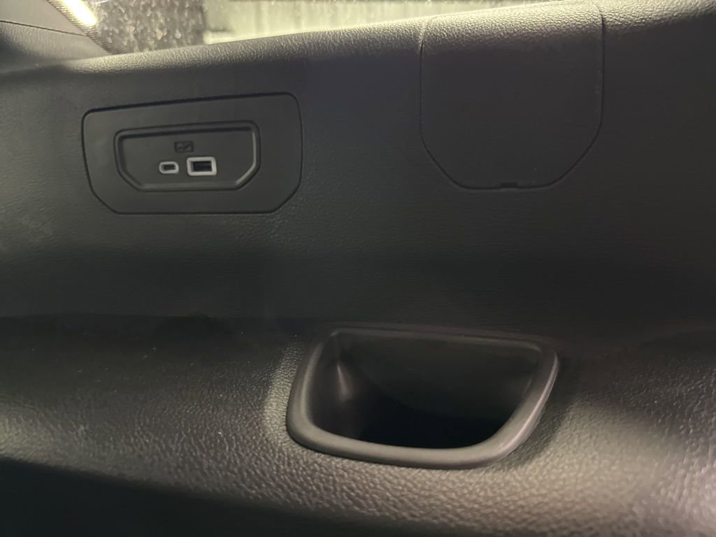 New 2025 Jeep Grand Cherokee L Altitude image 12