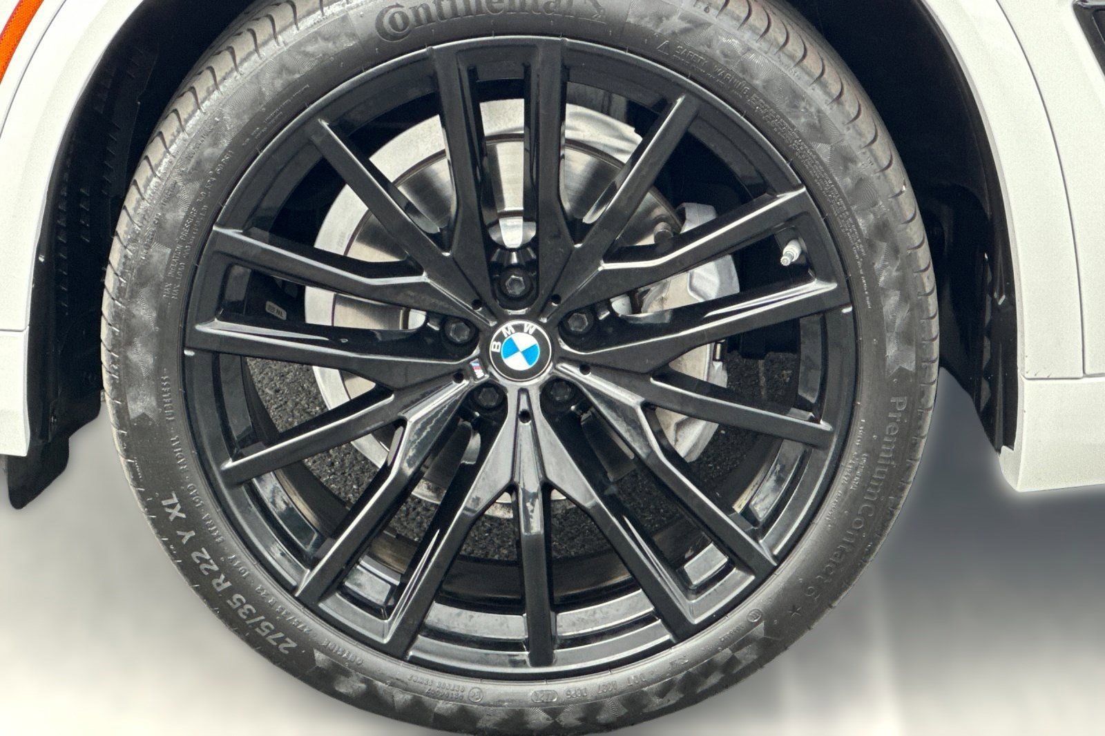Used 2022 BMW X5 sDrive40i w/ M Sport Package RWD image 11