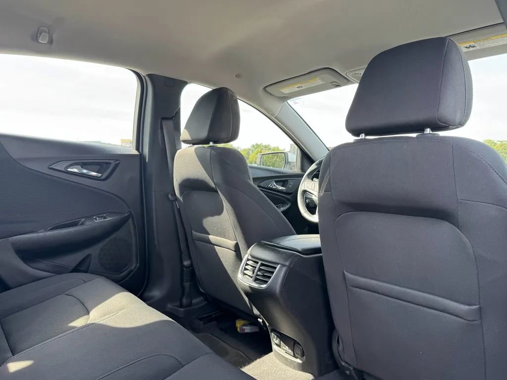 Used 2017 Chevrolet Malibu LT w/ Driver Confidence Package image 20