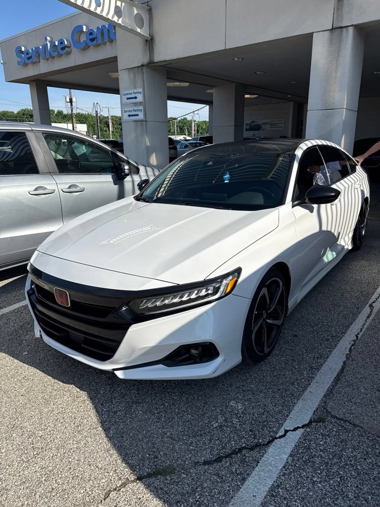 Used 2021 Honda Accord Sport image 4