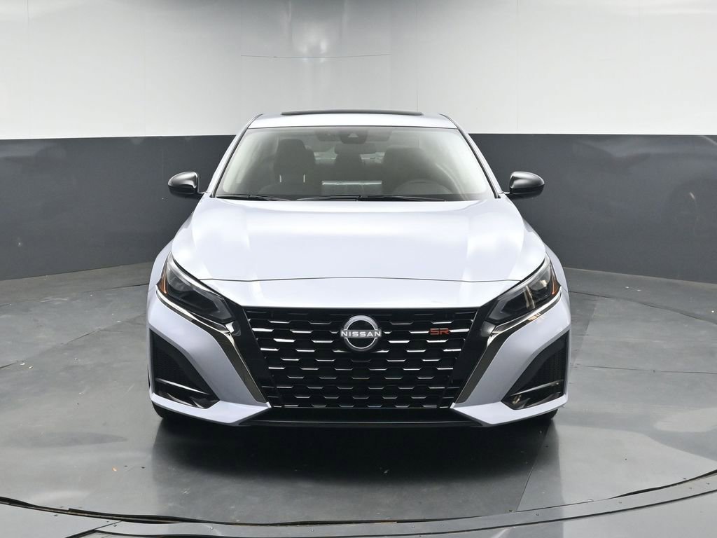 New 2025 Nissan Altima 2.5 SR image 8
