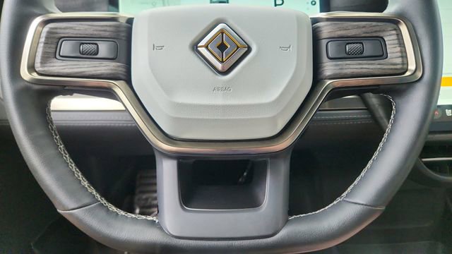 Used 2023 Rivian R1T Adventure image 39