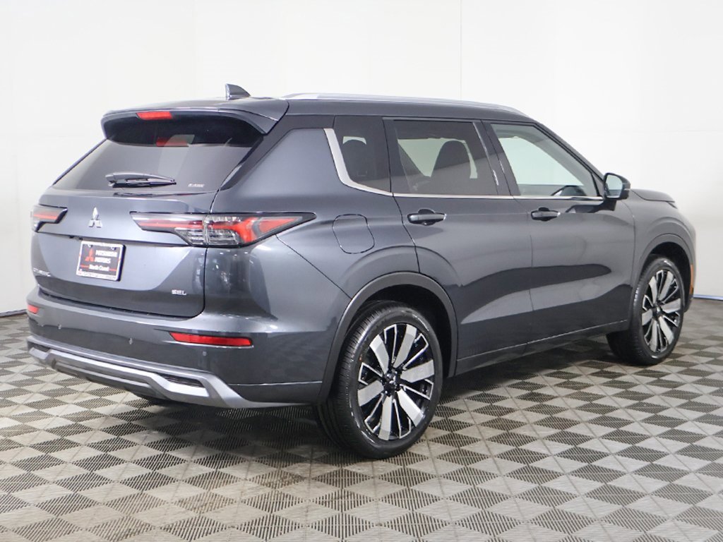 New 2026 Mitsubishi Outlander SEL image 15