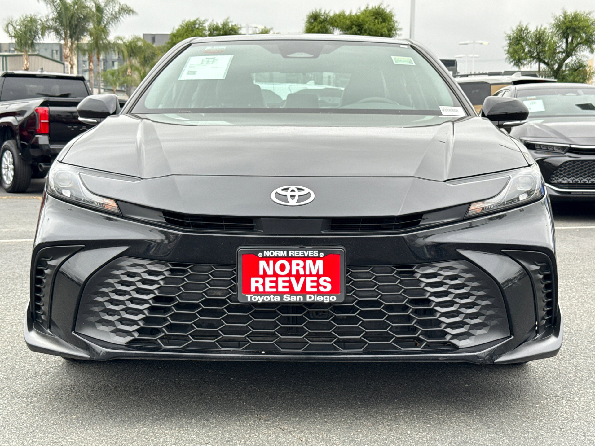 Certified 2025 Toyota Camry SE FWD image 4