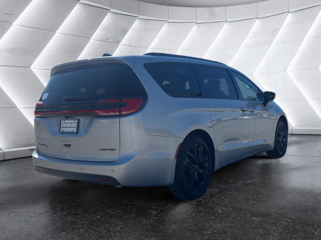 New 2026 Chrysler Pacifica Limited w/ S Appearance Package image 8