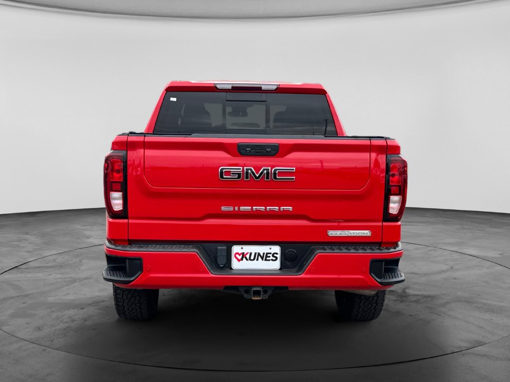 Used 2022 GMC Sierra 1500 Elevation w/ Elevation Premium Package AWD/4WD image 9