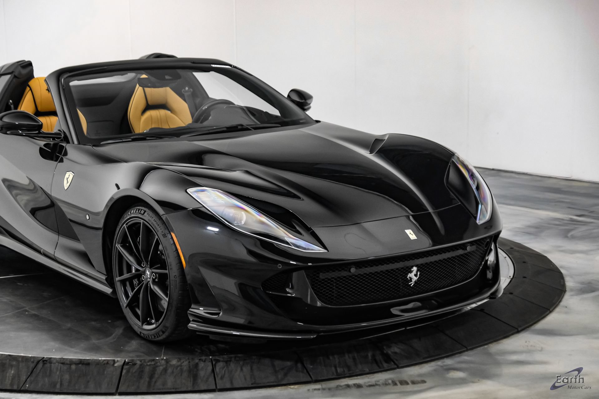 Used 2022 Ferrari 812 GTS RWD image 35