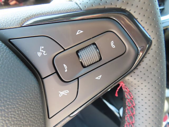 Used 2026 Chevrolet Trax RS w/ Sunroof Package FWD image 19