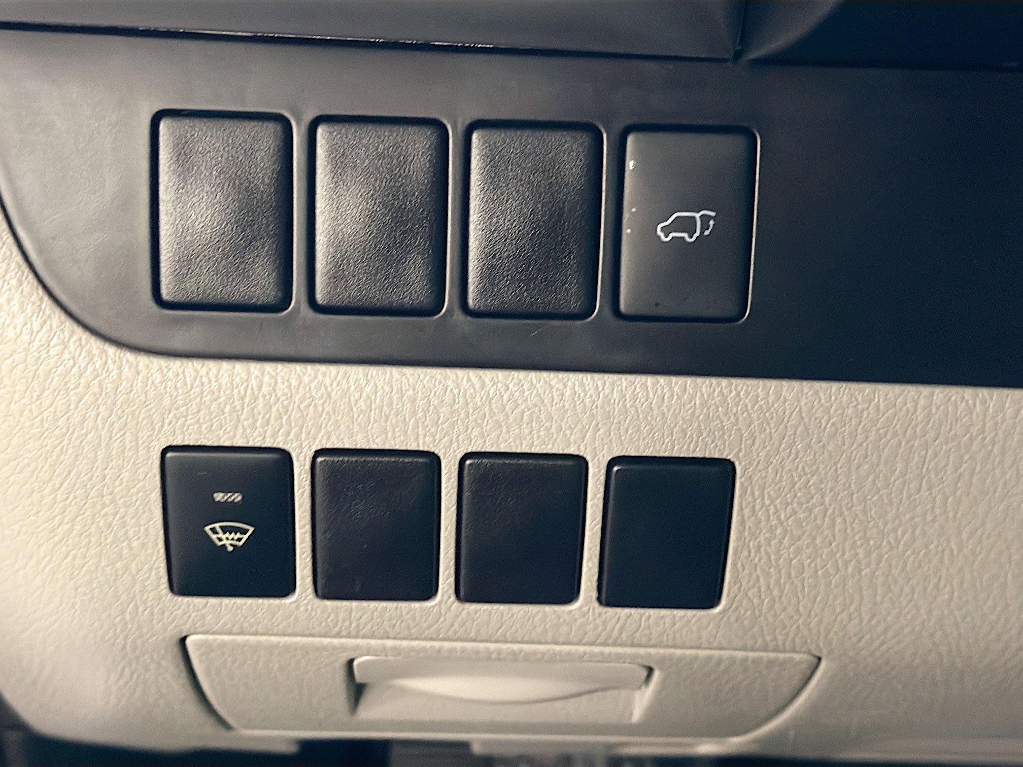 Used 2016 Toyota Highlander XLE AWD/4WD image 16