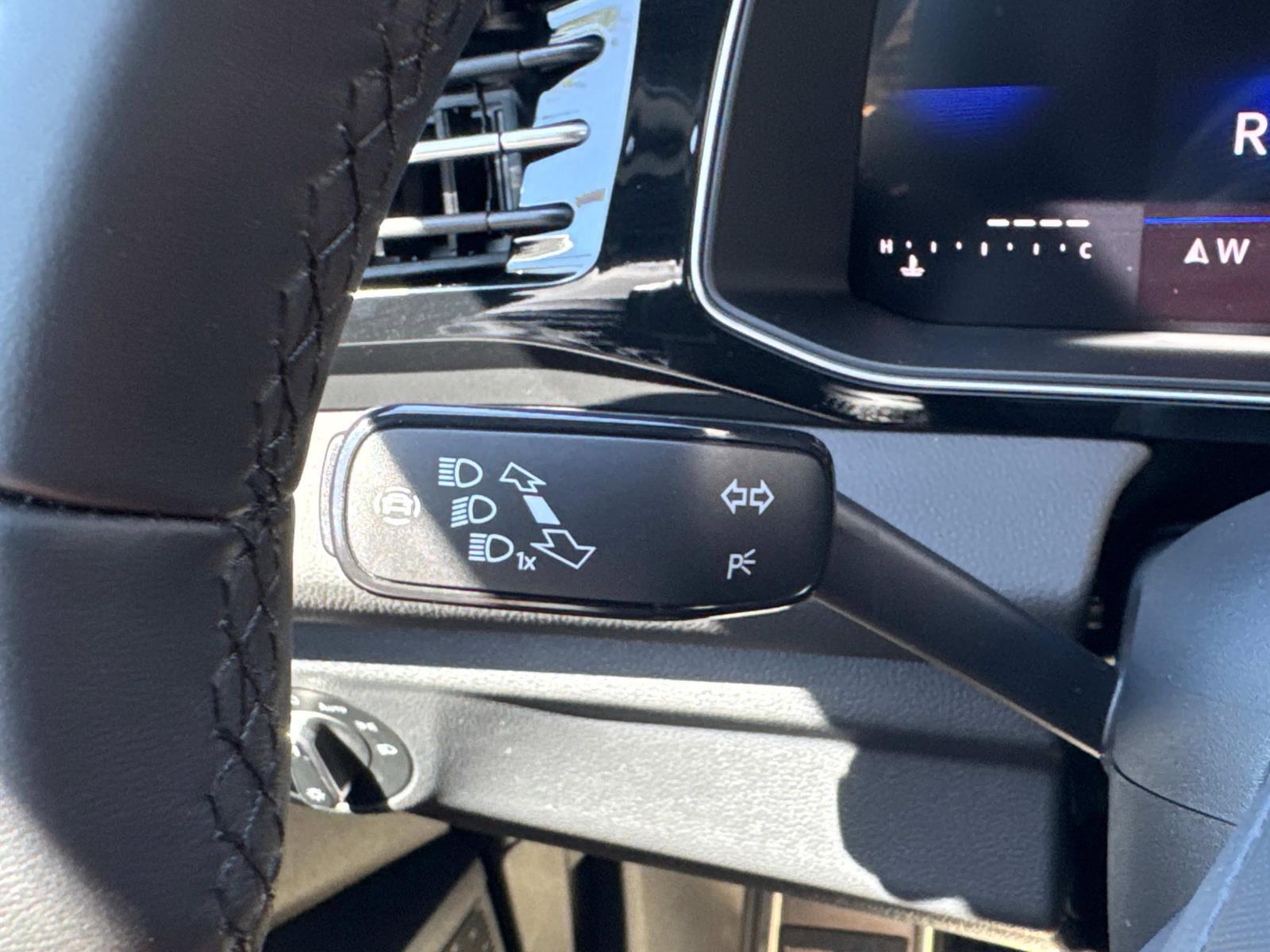 New 2025 Volkswagen Jetta Sport FWD image 29