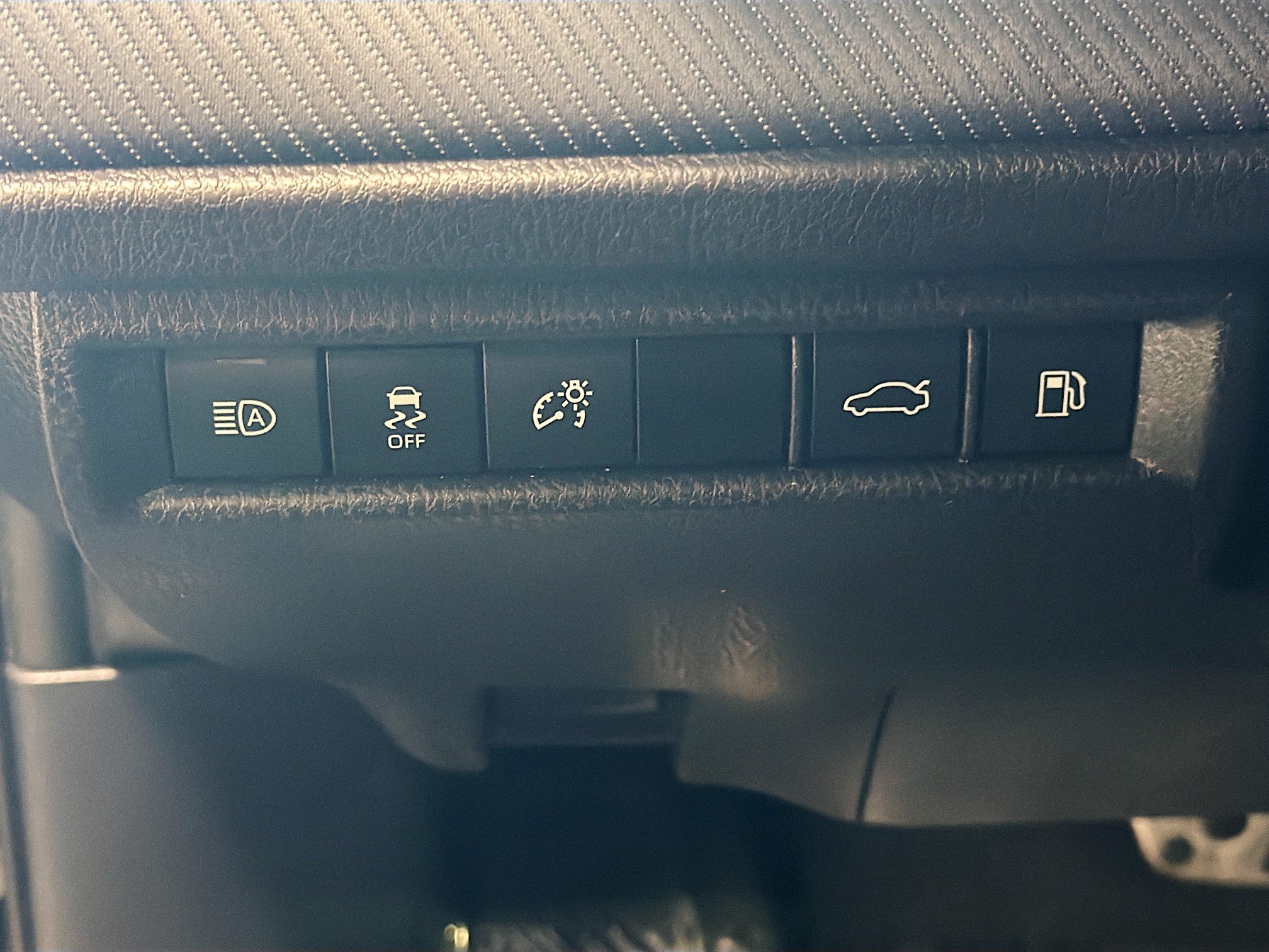 Used 2025 Toyota Camry SE FWD image 17