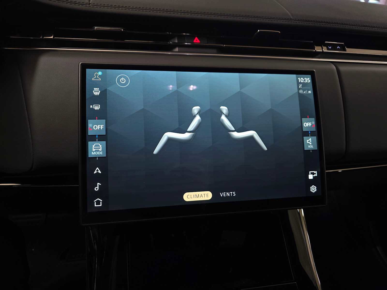 Used 2025 Land Rover Range Rover Sport image 29