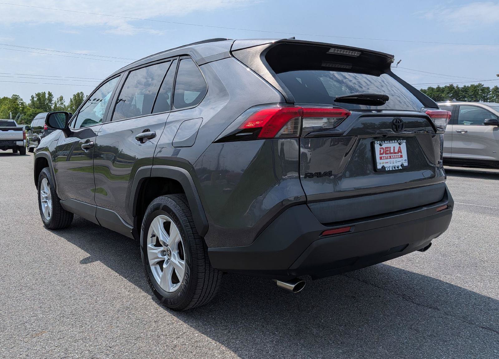 Used 2021 Toyota RAV4 XLE w/ Convenience Package AWD/4WD image 7