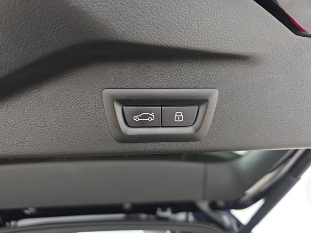 Used 2024 BMW X5 xDrive40i w/ M Sport Package AWD/4WD image 33