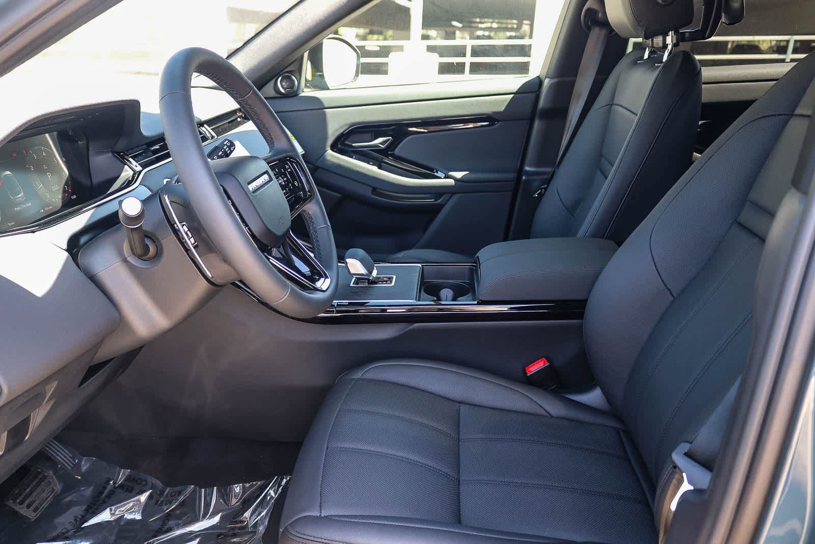 New 2026 Land Rover Range Rover Evoque S AWD/4WD image 17