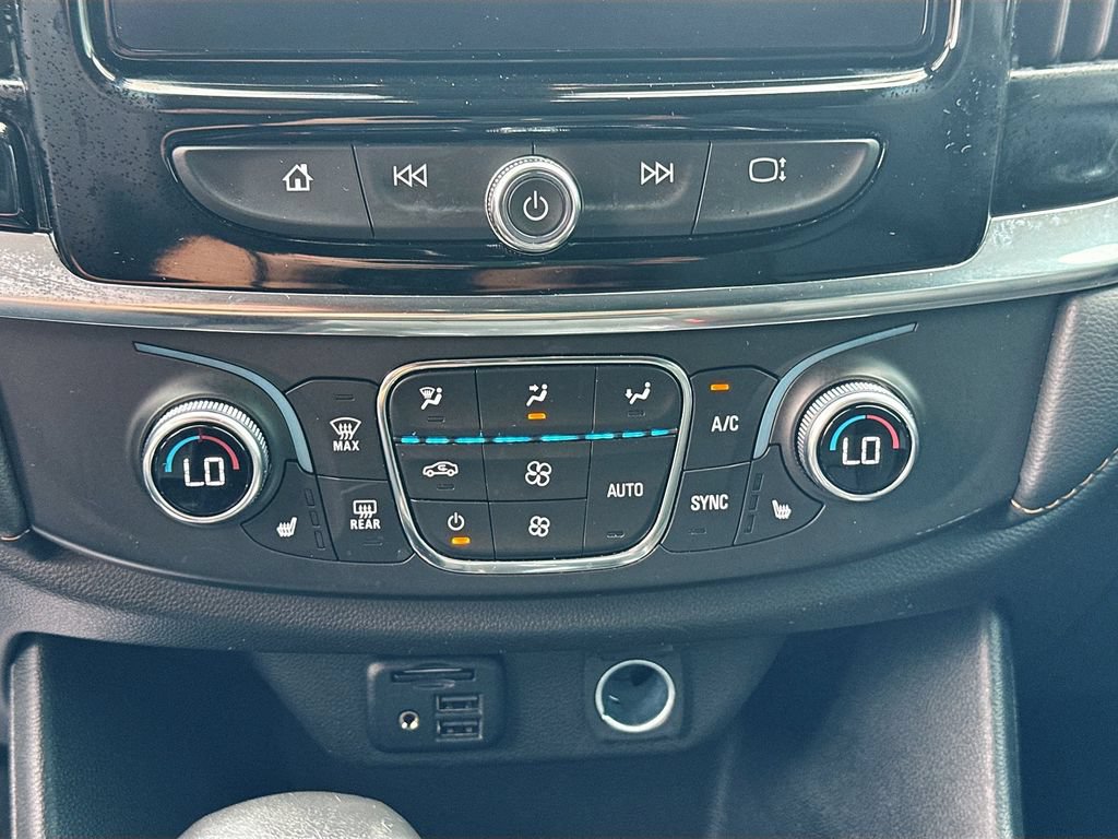 Used 2021 Chevrolet Traverse RS AWD/4WD image 14