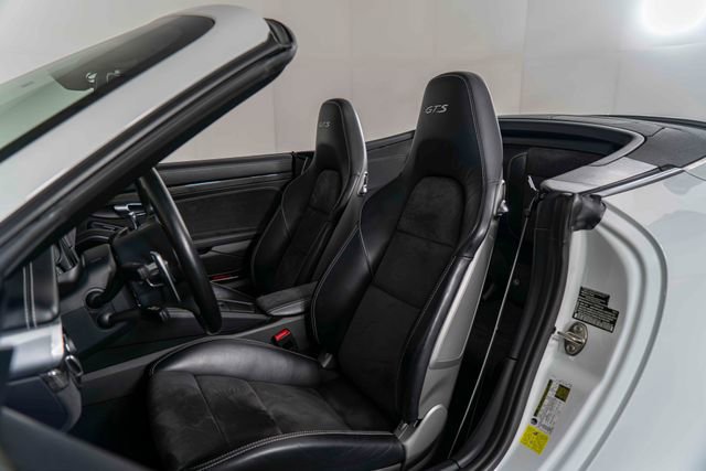 Used 2016 Porsche 911 Carrera GTS image 16