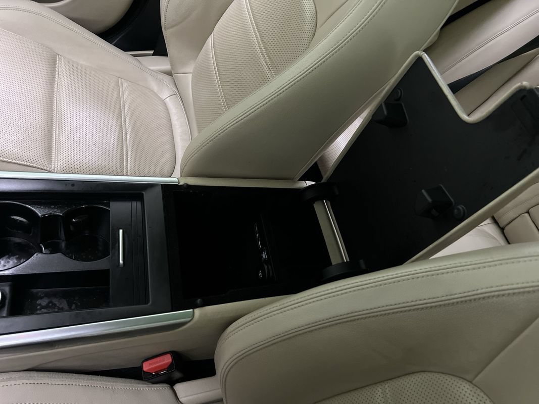 Used 2020 Jaguar XE S RWD image 25
