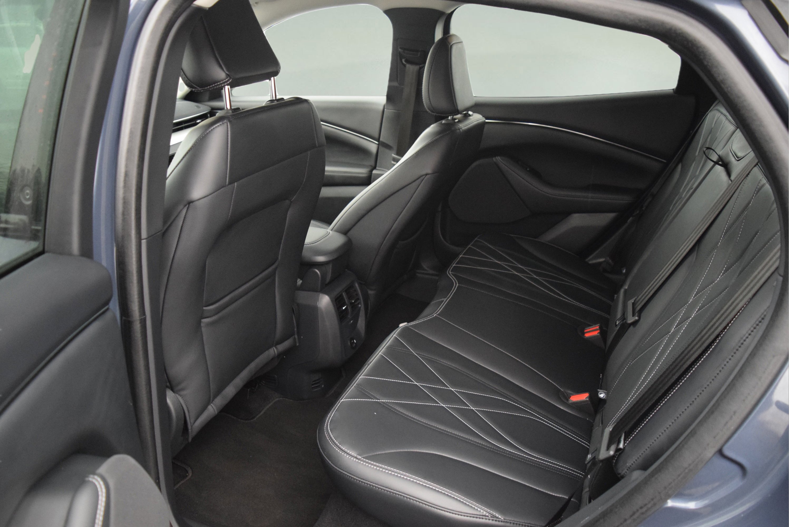 Certified 2021 Ford Mustang Mach-E Select w/ Comfort/Technology Package image 7