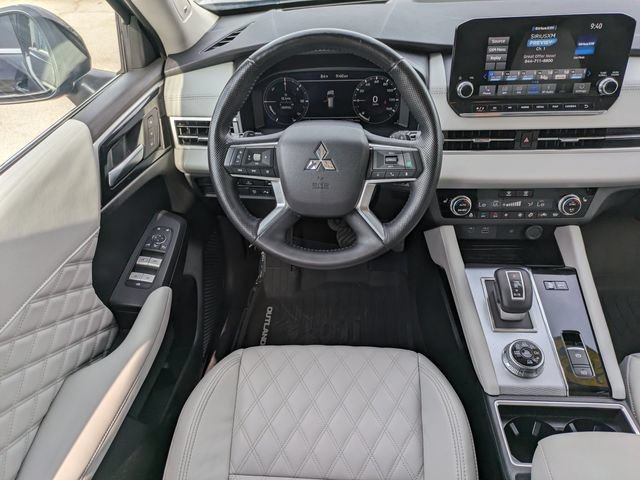 Used 2024 Mitsubishi Outlander SEL AWD/4WD image 16